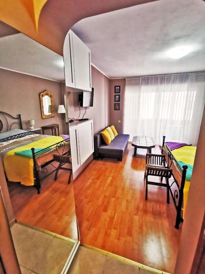 דירות בוקרשט Cozy Studio Athenee מראה חיצוני תמונה